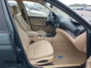 ✅ 2005 BMW 3 Series 325i • VIN: WBAEV33415KX11061 • Lot: 42810241. Wystawiony na IAAI z przebiegiem 168 338 mil. Bezpłatny archiwum sprzedaży aukcyjnych z USA i szczegółowy raport historii pojazdu na DreamBid. Zdjęcie 5.