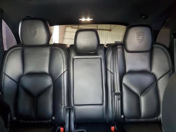 ✅ 2018 Porsche Cayenne • VIN: WP1AA2A23JKA06666 • Лот: 92071855. Опубликован ранее на Copart с пробегом 77 553 миль. Бесплатный доступ к архиву аукционных продаж из США и подробный отчёт об истории автомобиля на DreamBid. Изображение 10.