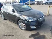 ✅ 2013 Hyundai Veloster w/Gray Int • VIN: KMHTC6AD1DU141372 • Lot: 41349170. Wystawiony na IAAI z przebiegiem Nie podano. Bezpłatny archiwum sprzedaży aukcyjnych z USA i szczegółowy raport historii pojazdu na DreamBid. Zdjęcie 1.