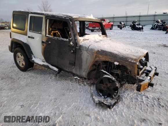 ✅ 2014 Jeep Wrangler Unlimited Sport RHD • VIN: 1C4BJWKG2EL284210 • Lot: 85951784. Wystawiony na Copart z przebiegiem Nie podano. Bezpłatny archiwum sprzedaży aukcyjnych z USA i szczegółowy raport historii pojazdu na DreamBid. Zdjęcie 4.