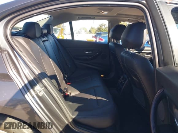 ✅ 2015 BMW 3 Series 328i • VIN: WBA3C1G5XFNR50080 • Lot: 43599343. Listed on IAAI with 34,193 mi. Free auction sales archive from the USA and detailed vehicle history report at DreamBid. Image 8.