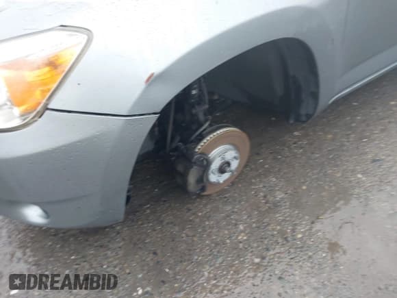 ✅ 2008 Toyota RAV4 • VIN: JTMBK33V485053388 • Лот: 43911582. Опубликован ранее на IAAI с пробегом 213 167 миль. Бесплатный доступ к архиву аукционных продаж из США и подробный отчёт об истории автомобиля на DreamBid. Изображение 15.