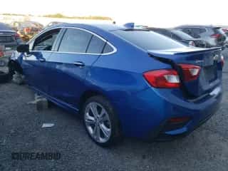 ✅ 2018 Chevrolet Cruze Premier • VIN: 1G1BF5SM0J7196463 • Лот: 72712102. Размещён на Copart с пробегом 113 469 миль миль. Получите бесплатный доступ к архиву аукционных продаж из США и посмотрите подробный отчёт об истории автомобиля на DreamBid. Изображение 2.