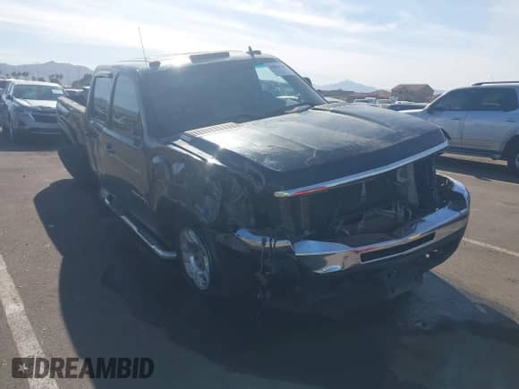 2008 Chevrolet Silverado 3500HD SRW LTZ с VIN 1GCHK33648F175777, выставлен на аукционе IAAI как лот 40854741 с пробегом 240 445 миль миль и . История ставок и продаж доступна на DreamBid. Изображение 1.