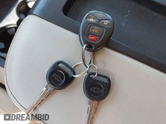 2007 Chevrolet Suburban LT z VIN 1GNFC16J07R250729, wystawiony jako IAAI lot #43625655 z przebiegiem 231 674 mil mil oraz . Historia ofert i sprzedaży dostępna na DreamBid. Obrazek 11.