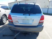 ✅ 2004 Kia Sorento LX • VIN: KNDJD733X45297844 • Lot: 41510715. Listed on IAAI with 222,676 mi. Free auction sales archive from the USA and detailed vehicle history report at DreamBid. Image 16.