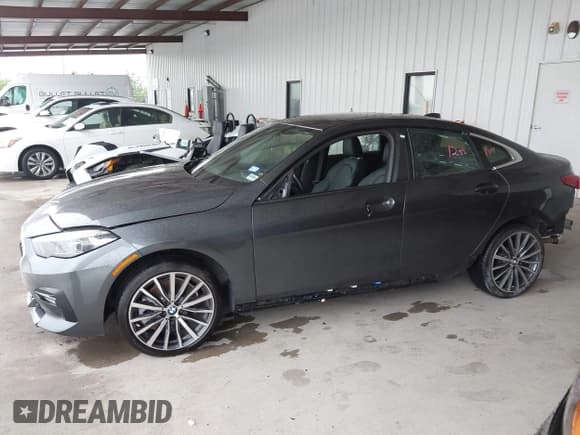 ✅ 2021 BMW 2 Series 228i • VIN: WBA53AK06M7J27782 • Lot: 42457186. Wystawiony na IAAI z przebiegiem 21 318 mil. Bezpłatny archiwum sprzedaży aukcyjnych z USA i szczegółowy raport historii pojazdu na DreamBid. Zdjęcie 14.