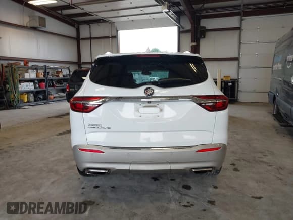 ✅ 2021 Buick Enclave Essence • VIN: 5GAERBKW7MJ199851 • Lot: 42441021. Wystawiony na IAAI z przebiegiem 98 812 mil. Bezpłatny archiwum sprzedaży aukcyjnych z USA i szczegółowy raport historii pojazdu na DreamBid. Zdjęcie 16.