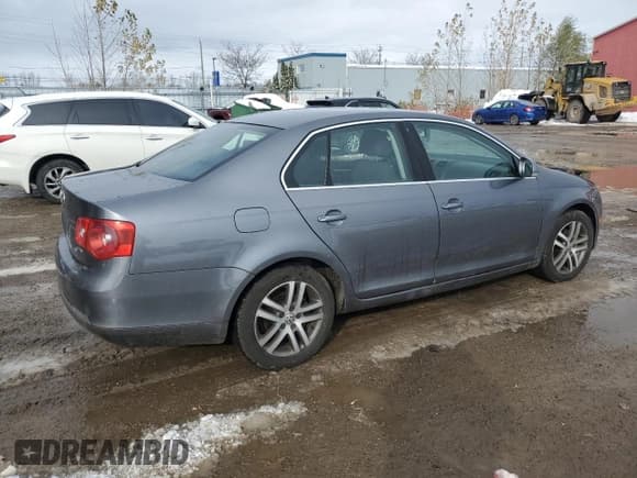 ✅ 2006 Volkswagen Jetta • VIN: 3VWST31K66M682824 • Lot: 91837595. Listed on Copart with 405,738 mi. Free auction sales archive from the USA and detailed vehicle history report at DreamBid. Image 3.