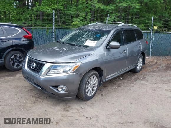 ✅ 2015 Nissan Pathfinder Platinum • VIN: 5N1AR2MM4FC648673 • Lot: 42230767. Listed on IAAI with 138,625 mi. Free auction sales archive from the USA and detailed vehicle history report at DreamBid. Image 17.