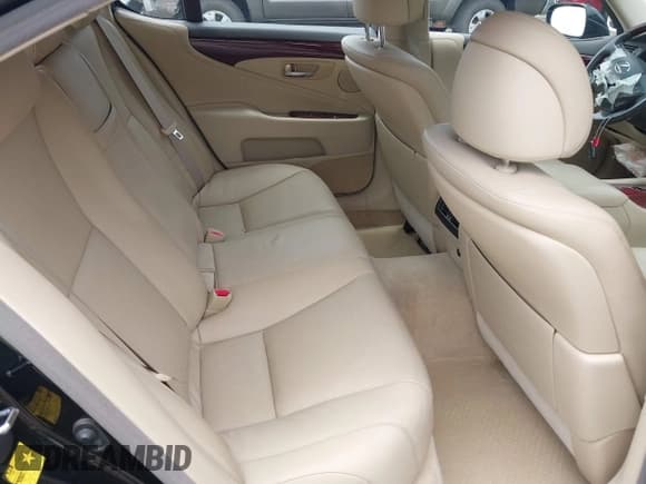 ✅ 2008 Lexus LS 460 • VIN: JTHBL46F385074108 • Lot: 42418627. Listed on IAAI with 200,556 mi. Free auction sales archive from the USA and detailed vehicle history report at DreamBid. Image 8.