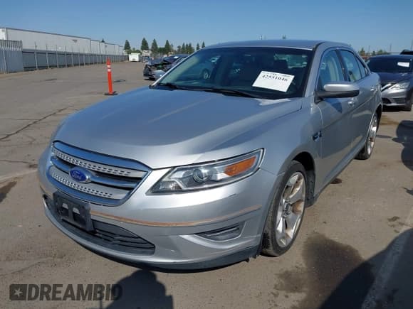 ✅ 2011 Ford Taurus SEL • VIN: 1FAHP2HW6BG176246 • Lot: 42551046. Wystawiony na IAAI z przebiegiem 157 751 mil. Bezpłatny archiwum sprzedaży aukcyjnych z USA i szczegółowy raport historii pojazdu na DreamBid. Zdjęcie 18.