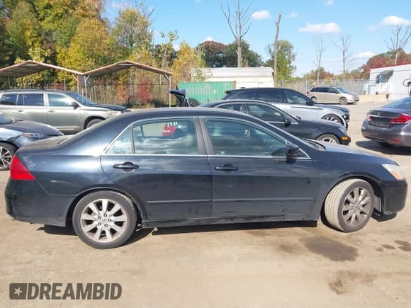 ✅ 2007 Honda Accord EX-L • VIN: 1HGCM665X7A054984 • Лот: 43533675. Опубликован ранее на IAAI с пробегом 236 774 миль. Бесплатный доступ к архиву аукционных продаж из США и подробный отчёт об истории автомобиля на DreamBid. Изображение 13.