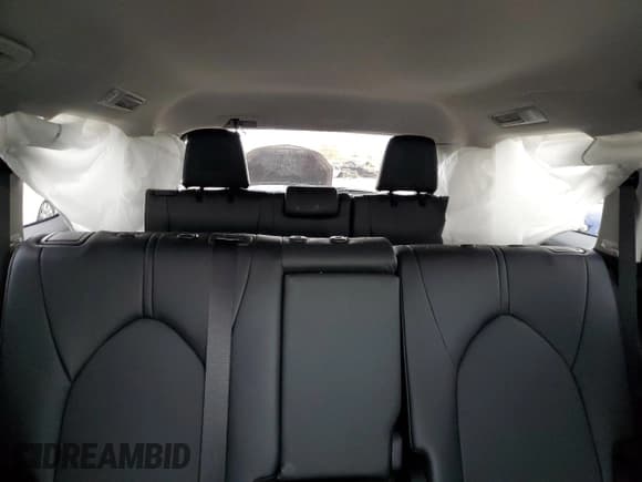 ✅ 2025 Toyota Highlander Hybrid XLE • VIN: 5TDACAB56SS051044 • Lot: 86620565. Listed on Copart with 6,119 mi. Free auction sales archive from the USA and detailed vehicle history report at DreamBid. Image 10.