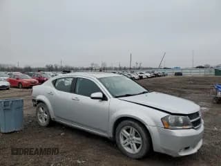 ✅ 2010 Dodge Avenger Express • VIN: 1B3CC1FB5AN191956 • Lot: 86898904. Wystawiony na Copart z przebiegiem 221 960 mil. Bezpłatny archiwum sprzedaży aukcyjnych z USA i szczegółowy raport historii pojazdu na DreamBid. Zdjęcie 4.