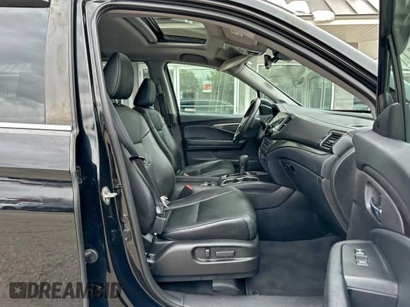 ✅ 2020 Honda Pilot EX-L • VIN: 5FNYF6H52LB010426 • Lot: 96797105. Listed on Copart with 158,683 mi. Free auction sales archive from the USA and detailed vehicle history report at DreamBid. Image 5.