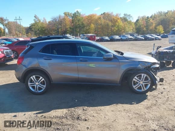 ✅ 2017 Mercedes-Benz GLA 250 • VIN: WDCTG4GB5HJ304349 • Lot: 43470568. Wystawiony na IAAI z przebiegiem 51 475 mil. Bezpłatny archiwum sprzedaży aukcyjnych z USA i szczegółowy raport historii pojazdu na DreamBid. Zdjęcie 13.