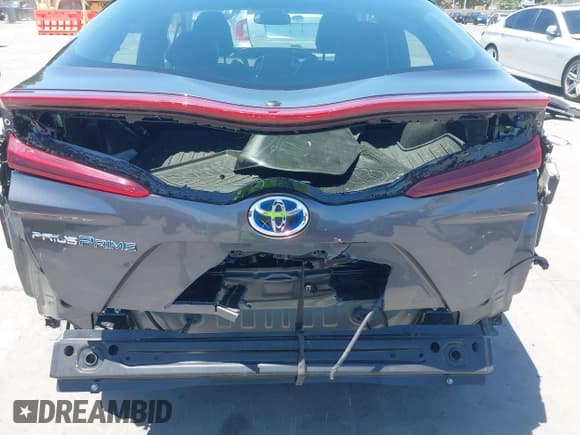 ✅ 2017 Toyota Prius Plus • VIN: JTDKARFP3H3046950 • Lot: 42594221. Listed on IAAI with 120,408 mi. Free auction sales archive from the USA and detailed vehicle history report at DreamBid. Image 6.