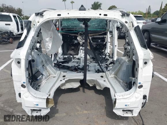 ✅ 2025 Ford Explorer • VIN: 1FMWK7HC1SGA65781 • Lot: 42586897. Wystawiony na IAAI z przebiegiem Nie podano. Bezpłatny archiwum sprzedaży aukcyjnych z USA i szczegółowy raport historii pojazdu na DreamBid. Zdjęcie 16.