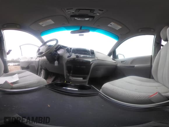 ✅ 2014 Toyota Sienna LE AAS • VIN: 5TDKK3DC0ES521152 • Lot: 39961035. Listed on IAAI with 147,947 mi. Free auction sales archive from the USA and detailed vehicle history report at DreamBid. Image 19.