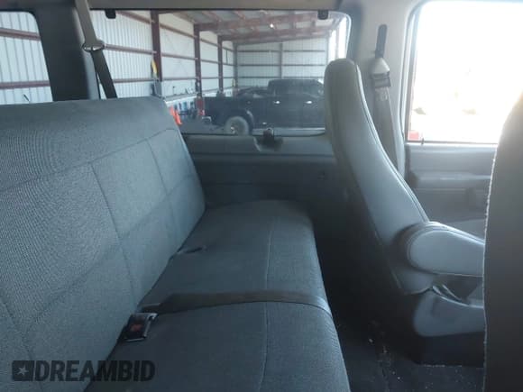 ✅ 2003 Ford Econoline Passenger XL • VIN: 1FBSS31L83HB35797 • Lot: 43079018. Listed on IAAI with Not provided. Free auction sales archive from the USA and detailed vehicle history report at DreamBid. Image 8.