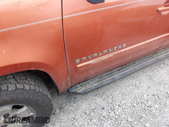 ✅ 2007 Chevrolet Avalanche 1LT • VIN: 3GNFK12357G114543 • Lot: 41861955. Listed on IAAI with 190,432 mi. Free auction sales archive from the USA and detailed vehicle history report at DreamBid. Image 13.