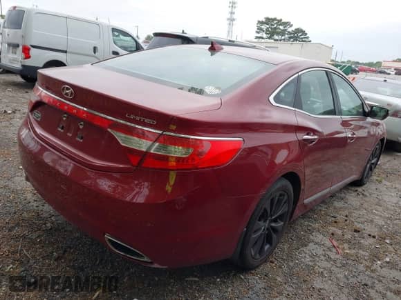 ✅ 2014 Hyundai Azera Limited • VIN: KMHFH4JG8EA398092 • Lot: 42046561. Wystawiony na IAAI z przebiegiem 171 270 mil mil. Skorzystaj z bezpłatnego archiwum sprzedaży aukcyjnych z USA i zobacz szczegółowy raport historii pojazdu na DreamBid. Zdjęcie 4.
