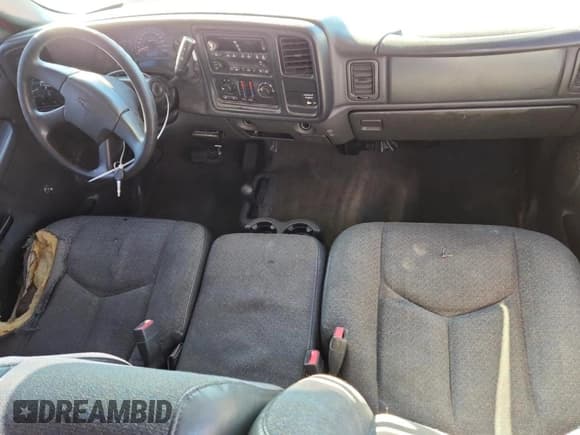 ✅ 2004 Chevrolet Silverado 2500HD LT • VIN: 1GCHK29154E111768 • Lot: 87251525. Wystawiony na Copart z przebiegiem 307 950 mil. Bezpłatny archiwum sprzedaży aukcyjnych z USA i szczegółowy raport historii pojazdu na DreamBid. Zdjęcie 8.