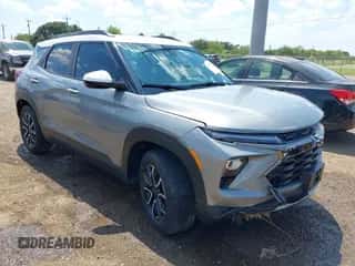 2025 Chevrolet TrailBlazer ACTIV с VIN KL79MVSL0SB069887, выставлен на аукционе IAAI как лот 43147267 с пробегом 11 815 миль миль и . История ставок и продаж доступна на DreamBid. Изображение 1.