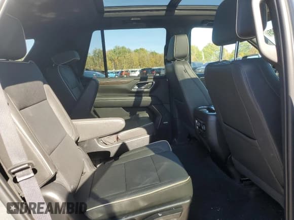✅ 2023 Chevrolet Tahoe Premier • VIN: 1GNSKSKD2PR160988 • Lot: 82379025. Wystawiony na Copart z przebiegiem 37 028 mil. Bezpłatny archiwum sprzedaży aukcyjnych z USA i szczegółowy raport historii pojazdu na DreamBid. Zdjęcie 11.