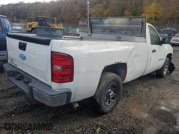 2008 Chevrolet Silverado 1500 Work Truck with VIN 1GCEC14X98Z128383, listed as a Copart auction lot 90855475 with 226,854 mi miles and Salvage title. Bid and sale history available at DreamBid. Image 3.