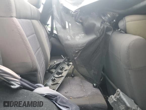 ✅ 2012 Jeep Wrangler Sport • VIN: 1C4AJWAG7CL256736 • Lot: 92448495. Wystawiony na Copart z przebiegiem 99 999 mil. Bezpłatny archiwum sprzedaży aukcyjnych z USA i szczegółowy raport historii pojazdu na DreamBid. Zdjęcie 10.