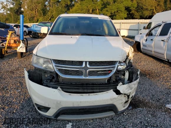 ✅ 2014 Dodge Journey SXT • VIN: 3C4PDCBB6ET180954 • Lot: 70389135. Wystawiony na Copart z przebiegiem 156 721 mil. Bezpłatny archiwum sprzedaży aukcyjnych z USA i szczegółowy raport historii pojazdu na DreamBid. Zdjęcie 5.