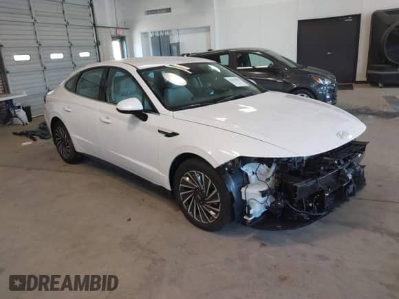 2024 Hyundai Sonata SEL z VIN KMHL34JJ5RA085911, wystawiony jako IAAI lot #41017842 z przebiegiem 2 046 mil mil oraz . Historia ofert i sprzedaży dostępna na DreamBid. Obrazek 1.