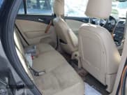 ✅ 2007 Saturn VUE V6 • VIN: 5GZCZ63437S827718 • Lot: 41589681. Wystawiony na IAAI z przebiegiem 179 712 mil. Bezpłatny archiwum sprzedaży aukcyjnych z USA i szczegółowy raport historii pojazdu na DreamBid. Zdjęcie 8.