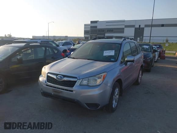 ✅ 2014 Subaru Forester Premium • VIN: JF2SJAEC9EH402009 • Lot: 43410853. Wystawiony na IAAI z przebiegiem 171 250 mil. Bezpłatny archiwum sprzedaży aukcyjnych z USA i szczegółowy raport historii pojazdu na DreamBid. Zdjęcie 12.