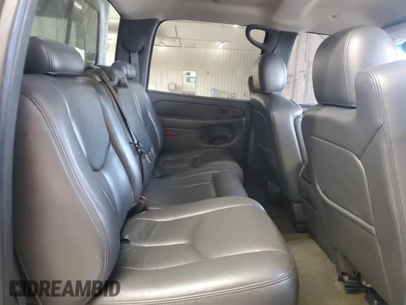 ✅ 2007 Chevrolet Silverado 2500HD LT3 • VIN: 1GCHK23D47F191646 • Lot: 72032865. Listed on Copart with 228,878 mi. Free auction sales archive from the USA and detailed vehicle history report at DreamBid. Image 10.