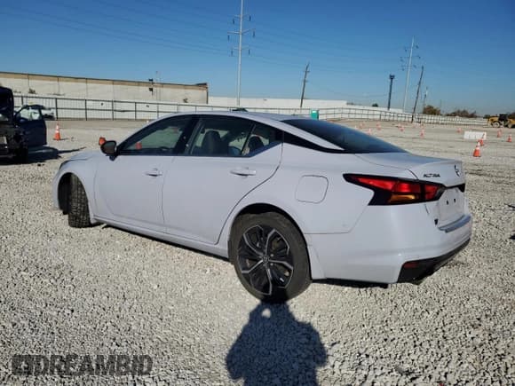 ✅ 2023 Nissan Altima SR • VIN: 1N4BL4CV3PN410860 • Lot: 91393375. Wystawiony na Copart z przebiegiem 30 450 mil. Bezpłatny archiwum sprzedaży aukcyjnych z USA i szczegółowy raport historii pojazdu na DreamBid. Zdjęcie 2.