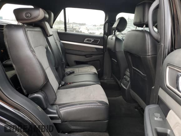 ✅ 2017 Ford Explorer XLT • VIN: 1FM5K7D87HGD55626 • Lot: 92423675. Wystawiony na Copart z przebiegiem 68 302 mil. Bezpłatny archiwum sprzedaży aukcyjnych z USA i szczegółowy raport historii pojazdu na DreamBid. Zdjęcie 11.