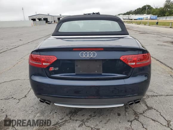 ✅ 2011 Audi S5 Premium Plus • VIN: WAUCGAFH5BN002437 • Lot: 83772335. Wystawiony na Copart z przebiegiem 108 048 mil. Bezpłatny archiwum sprzedaży aukcyjnych z USA i szczegółowy raport historii pojazdu na DreamBid. Zdjęcie 6.