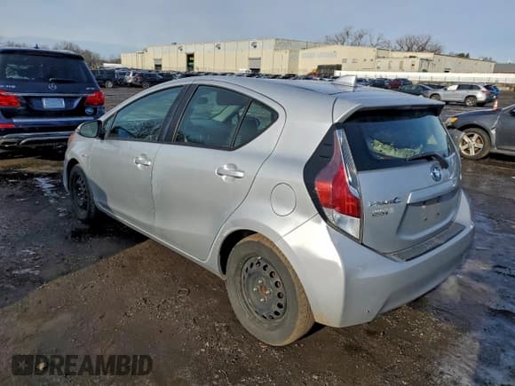 ✅ 2015 Toyota Prius One • VIN: JTDKDTB32F1575533 • Лот: 95345505. Опубликован ранее на Copart с пробегом 97 316 миль. Бесплатный доступ к архиву аукционных продаж из США и подробный отчёт об истории автомобиля на DreamBid. Изображение 2.