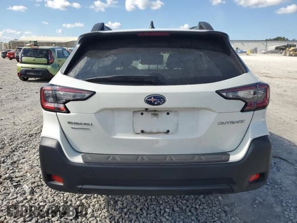 ✅ 2024 Subaru Outback Premium • VIN: 4S4BTADCXR3220733 • Lot: 86161135. Listed on Copart with 17,290 mi. Free auction sales archive from the USA and detailed vehicle history report at DreamBid. Image 6.