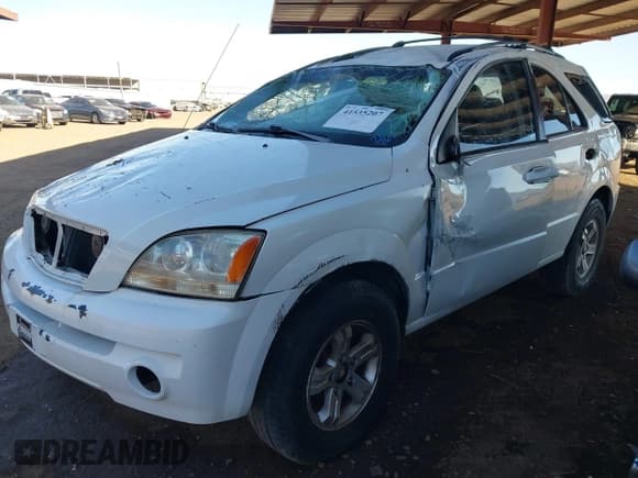 ✅ 2004 Kia Sorento LX • VIN: KNDJD733145246376 • Лот: 41535207. Опубликован ранее на IAAI с пробегом 232 052 миль. Бесплатный доступ к архиву аукционных продаж из США и подробный отчёт об истории автомобиля на DreamBid. Изображение 2.