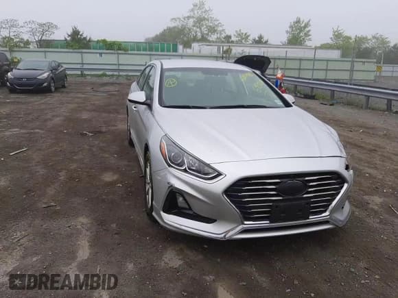 ✅ 2018 Hyundai Sonata SE • VIN: 5NPE24AF2JH693958 • Lot: 46817982. Listed on Copart with 48,515 mi. Free auction sales archive from the USA and detailed vehicle history report at DreamBid. Image 11.