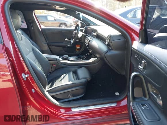 ✅ 2020 Mercedes-Benz A 35 AMG • VIN: W1K3G5BBXLJ239645 • Лот: 43366841. Опубликован ранее на IAAI с пробегом 50 024 миль. Бесплатный доступ к архиву аукционных продаж из США и подробный отчёт об истории автомобиля на DreamBid. Изображение 5.