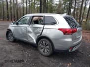 ✅ 2020 Mitsubishi Outlander SE • VIN: JA4AD3A38LZ041411 • Lot: 38871481. Listed on IAAI with 82,521 mi. Free auction sales archive from the USA and detailed vehicle history report at DreamBid. Image 3.