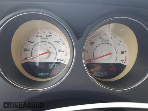 ✅ 2013 Dodge Challenger SXT • VIN: 2C3CDYAG4DH615474 • Lot: 78022114. Wystawiony na Copart z przebiegiem 325 877 mil. Bezpłatny archiwum sprzedaży aukcyjnych z USA i szczegółowy raport historii pojazdu na DreamBid. Zdjęcie 9.