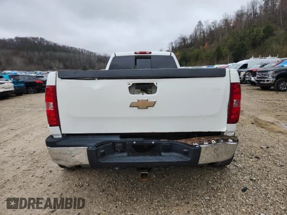 ✅ 2008 Chevrolet Silverado 3500HD DRW LTZ • VIN: 1GCJK33658F157015 • Лот: 92120865. Опубликован ранее на Copart с пробегом 335 450 миль. Бесплатный доступ к архиву аукционных продаж из США и подробный отчёт об истории автомобиля на DreamBid. Изображение 6.
