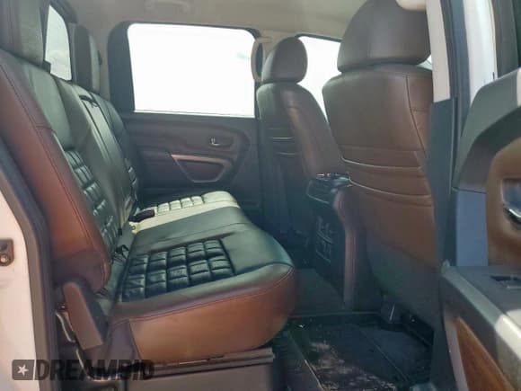 ✅ 2017 Nissan Titan Platinum Reserve • VIN: 1N6BA1F42HN556635 • Lot: 63595545. Listed on Copart with 194,730 mi. Free auction sales archive from the USA and detailed vehicle history report at DreamBid. Image 10.