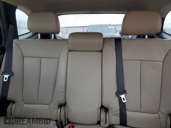 ✅ 2011 Hyundai Santa Fe Limited • VIN: 5XYZKDAG8BG045334 • Lot: 79419674. Listed on Copart with 157,770 mi. Free auction sales archive from the USA and detailed vehicle history report at DreamBid. Image 10.